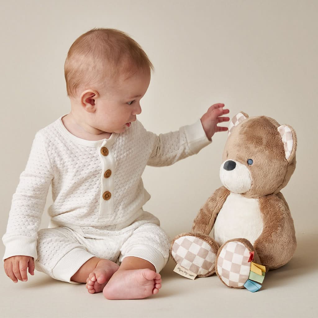 Ultimate Welcome Baby Gift Bundle for New Parents - Image 31